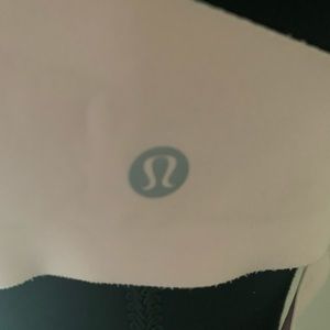 Lululemon Happy Warrior Size 12 W2BS7S